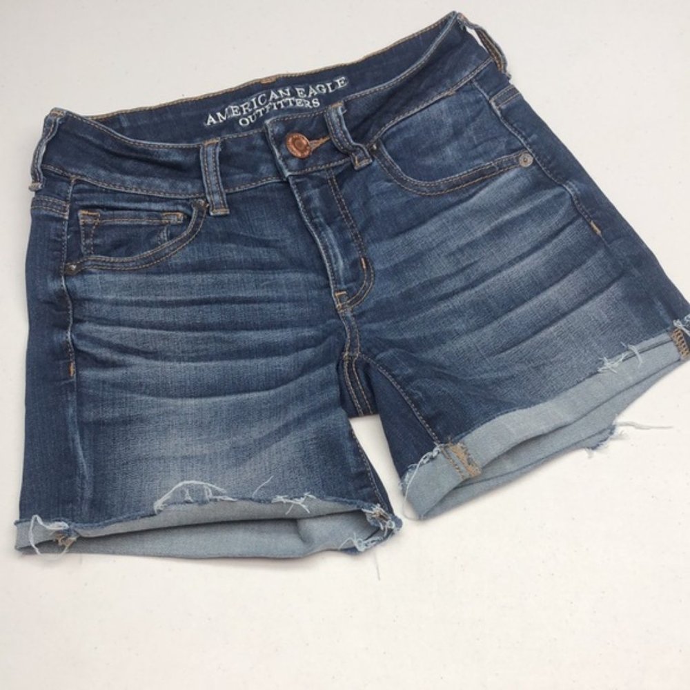LIKE NEW VINTAGE AMERICAN EAGLE DENIM JEAN SHORTS W 2/26 🦅